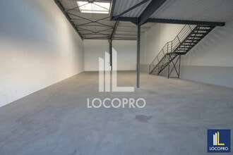 Industrial in Gignac-la-Nerthe for lease Interior Photo- Image 2 of 3
