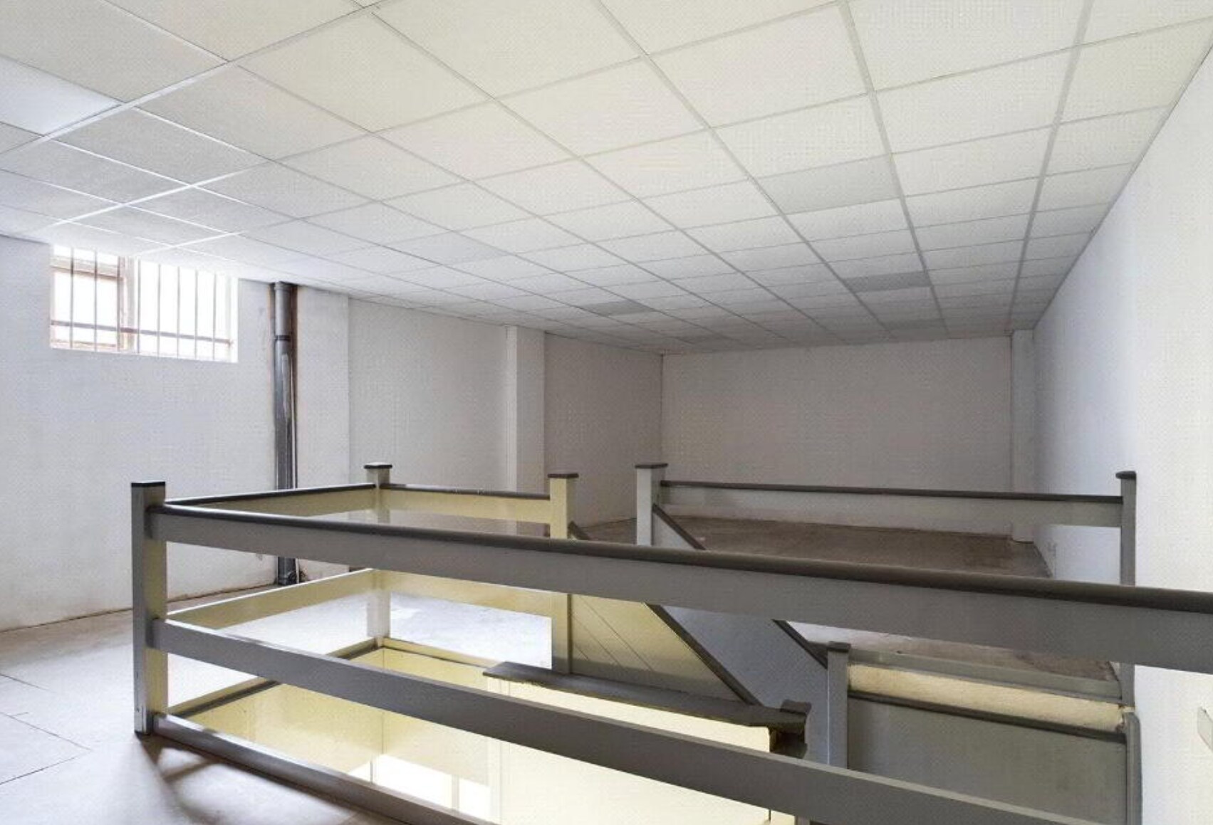 1 Sugarhouse Quay, Newry for lease Interior Photo- Image 1 of 9