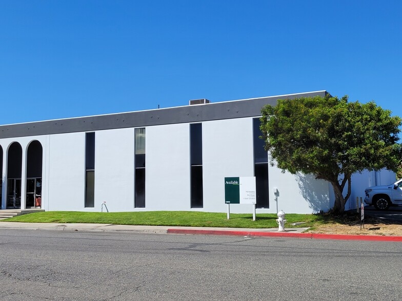 11135 Condor Ave, Fountain Valley, CA for lease - Building Photo - Image 1 of 5