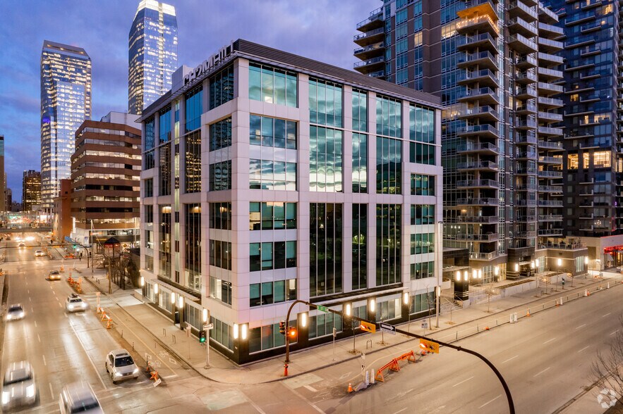 540 12th Ave SW, Calgary, AB à louer - Photo principale - Image 1 de 7