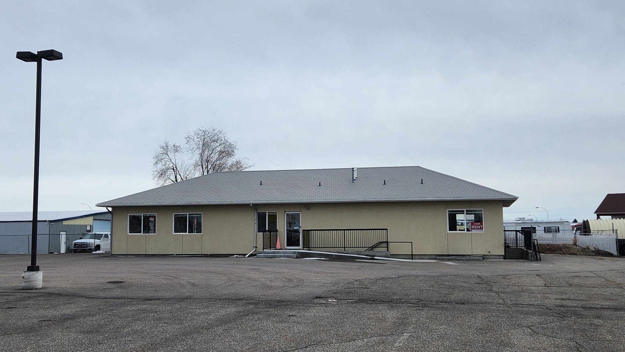 1600 E Lincoln Rd, Idaho Falls, ID for lease Building Photo- Image 1 of 10