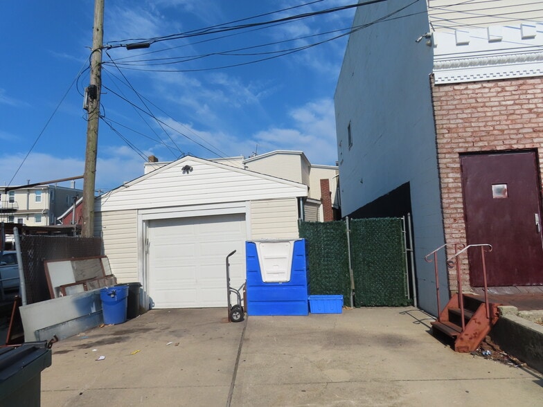 65 Deer Park Ave, Babylon, NY for sale - Building Photo - Image 3 of 7