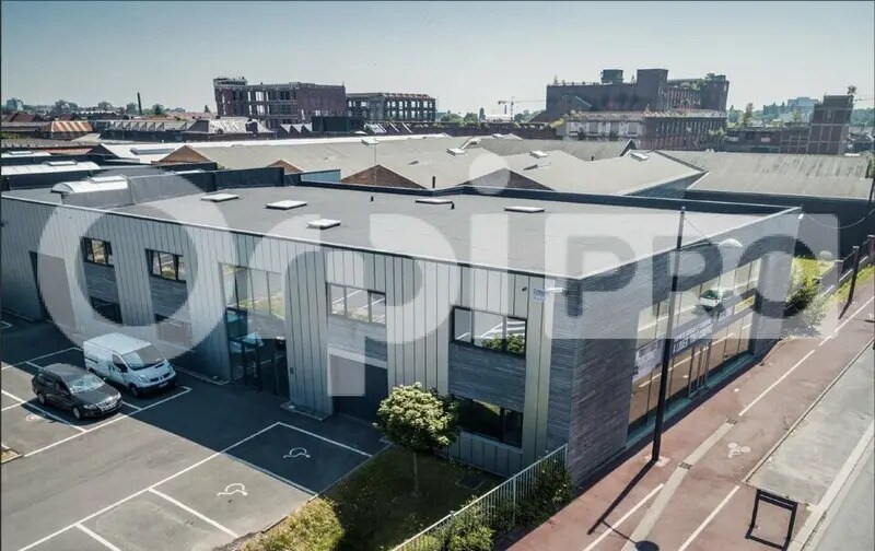 Office in Tourcoing for lease - Building Photo - Image 1 of 7