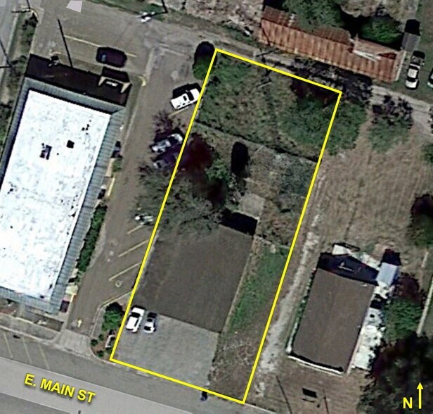 211-215 E Main St, Bishop, TX à vendre - Photo du bâtiment - Image 2 de 4