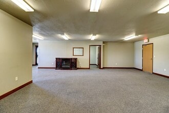 5402 53rd Ave S, Fargo, ND for lease Interior Photo- Image 1 of 9