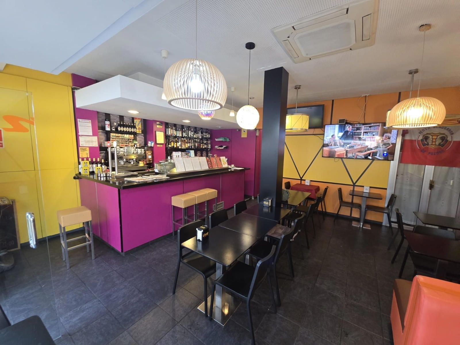 Commerce de détail dans Barcelone, Barcelona à louer Photo intérieure- Image 1 de 14