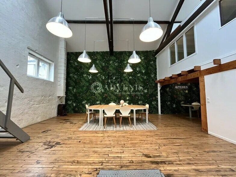 Flex in Gennevilliers for lease - Interior Photo - Image 2 of 12