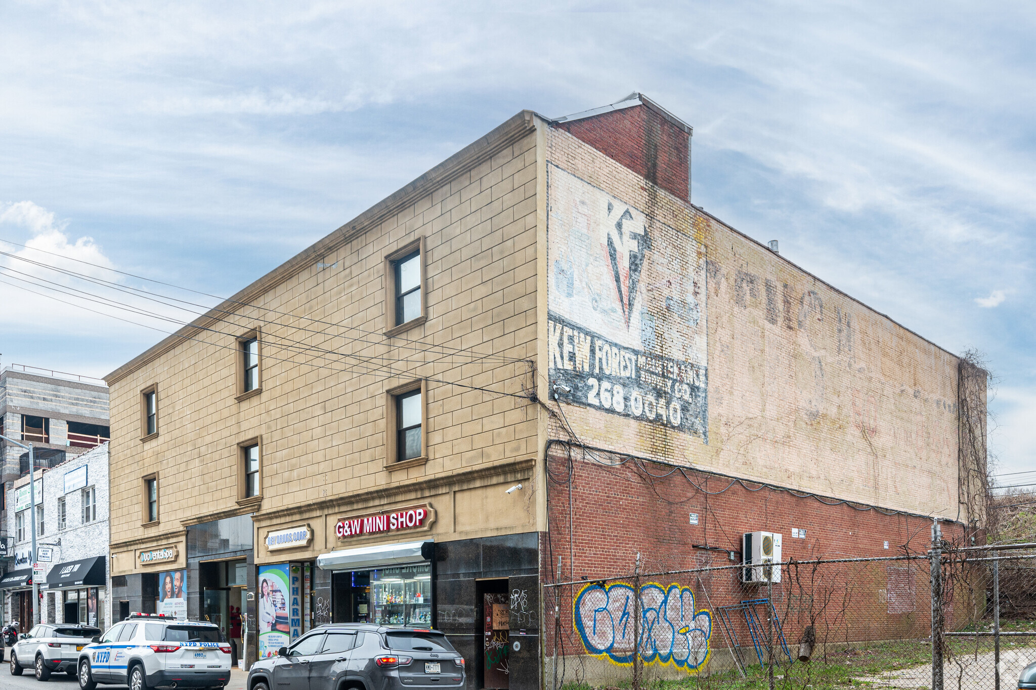 69-02 Austin St, Forest Hills, NY à vendre Photo principale- Image 1 de 1