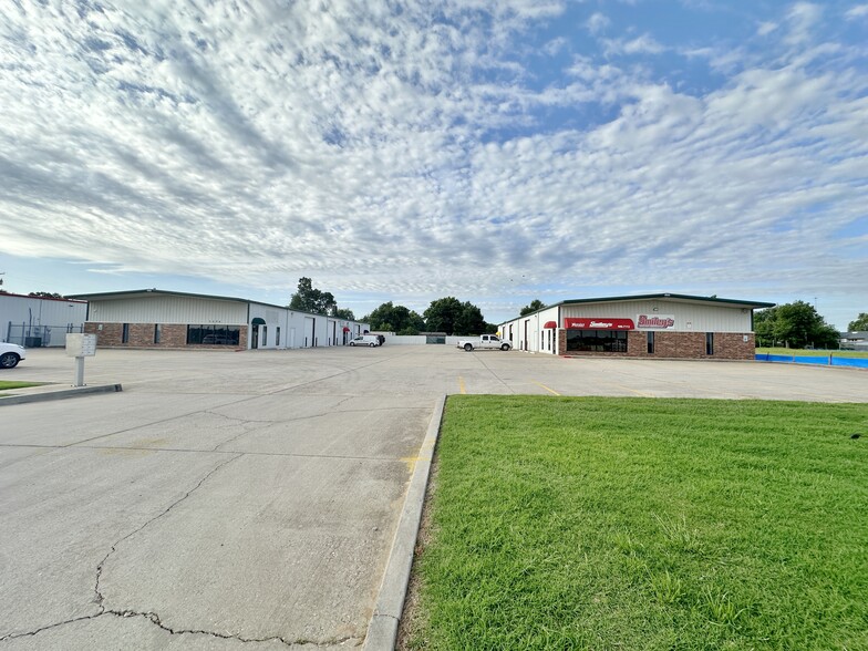 3204 SW 59th St, Oklahoma City, OK for lease - Building Photo - Image 1 of 7