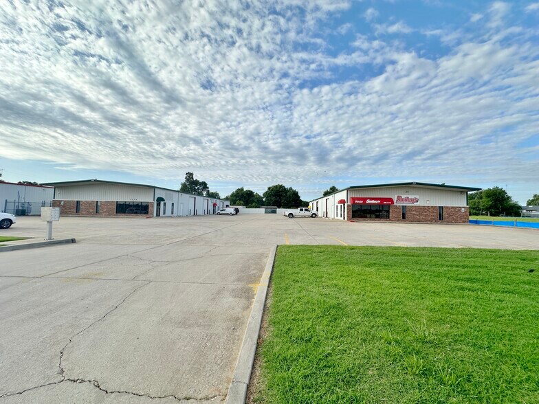 3204 SW 59th St, Oklahoma City, OK à louer - Photo du bâtiment - Image 1 de 4