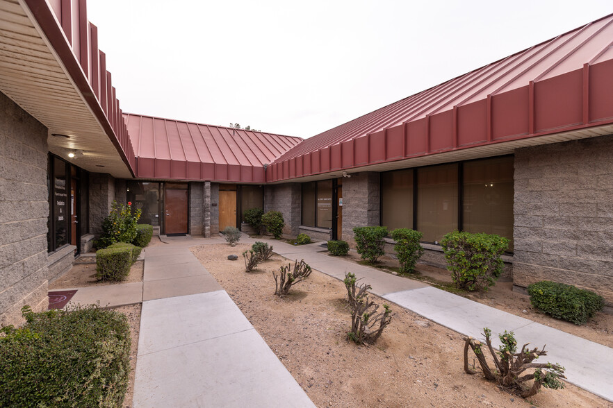 2248 N Alma School Rd, Chandler, AZ à vendre - Photo du bâtiment - Image 1 de 1