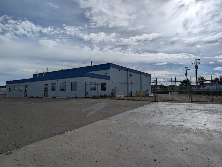 8101 102 Ave, Peace River, AB for lease - Primary Photo - Image 1 of 20