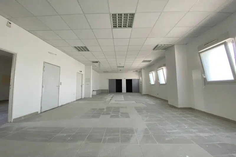 Flex in Montpellier for lease - Interior Photo - Image 2 of 19