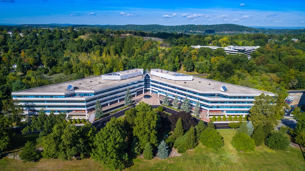 100 Summit Lake Dr, Valhalla, NY for lease - Building Photo - Image 2 of 20