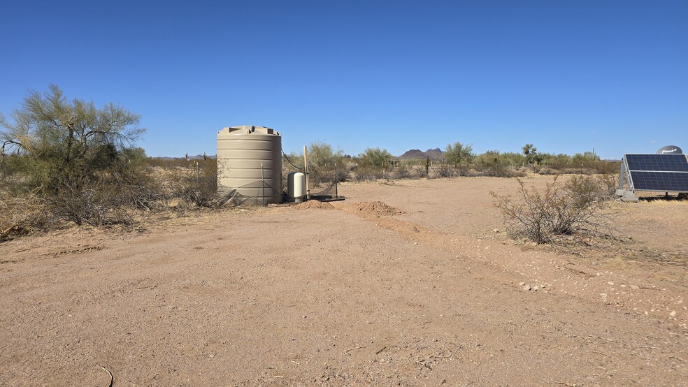 30314 Wildcat Dr, Wittmann, AZ for sale - Building Photo - Image 2 of 27