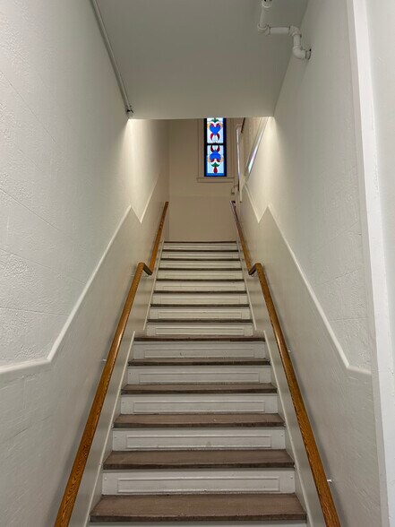 108 Church St, New Brunswick, NJ à louer - Hall d’entrée - Image 2 de 6