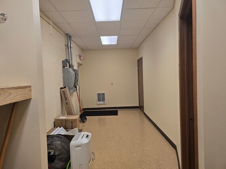 2003-2005 Grand Ave, Wausau, WI à vendre - Photo intérieure - Image 2 de 17