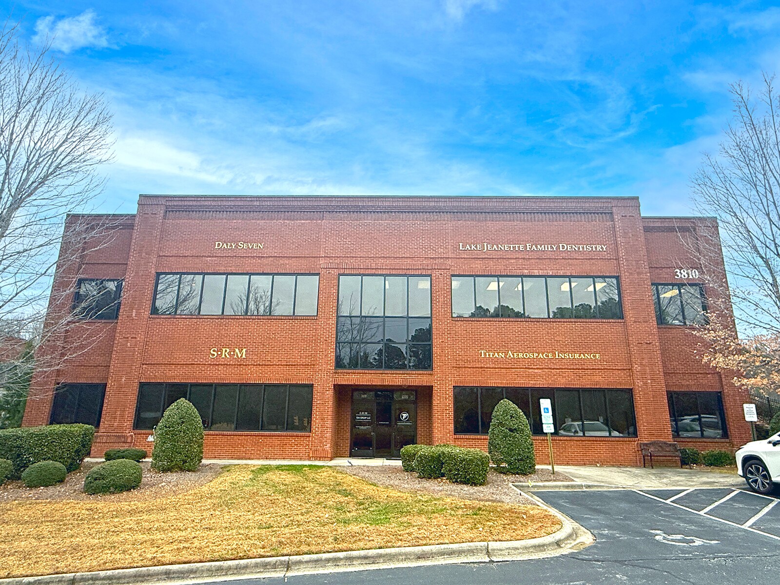 3810 N Elm St, Greensboro, NC à louer Photo principale- Image 1 de 2