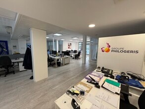 3 Villa Des Entrepreneurs, Paris for lease Interior Photo- Image 1 of 10