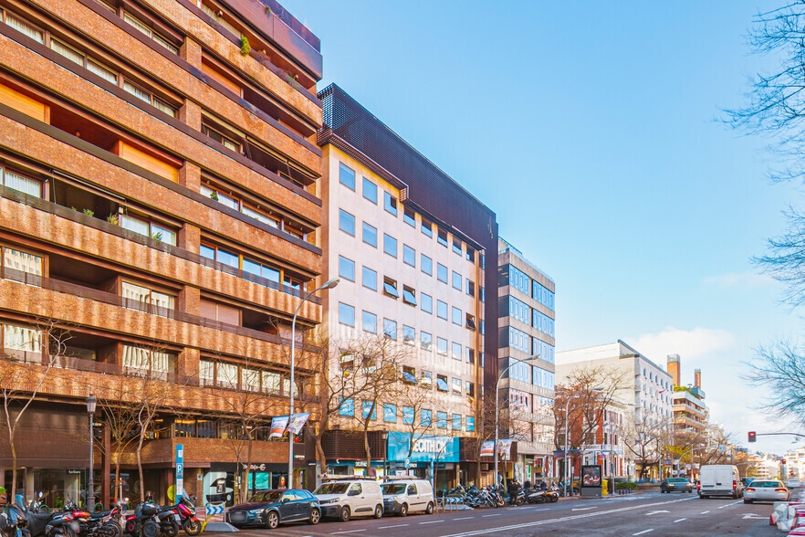 Calle José Ortega y Gasset, 22-24, Madrid, Madrid à louer - Photo du bâtiment - Image 2 de 3