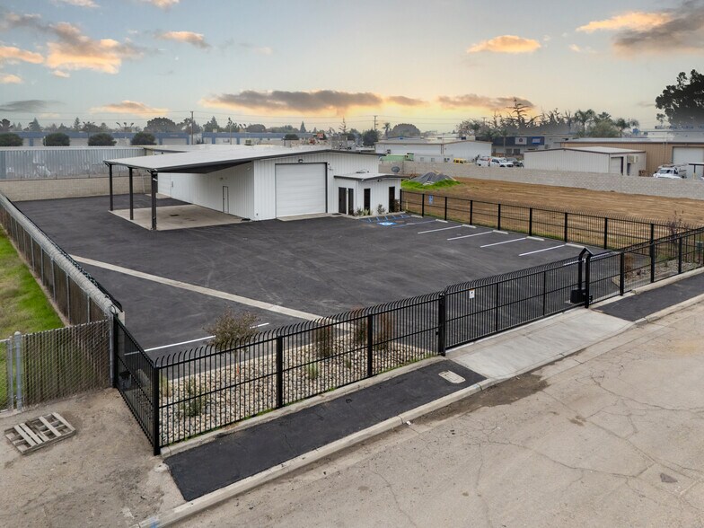 4100 Well Tech Way, Bakersfield, CA à louer - Photo du bâtiment - Image 2 de 8