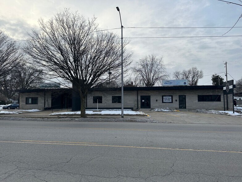 2219 Wabash Ave, Terre Haute, IN à louer - Photo principale - Image 1 de 3