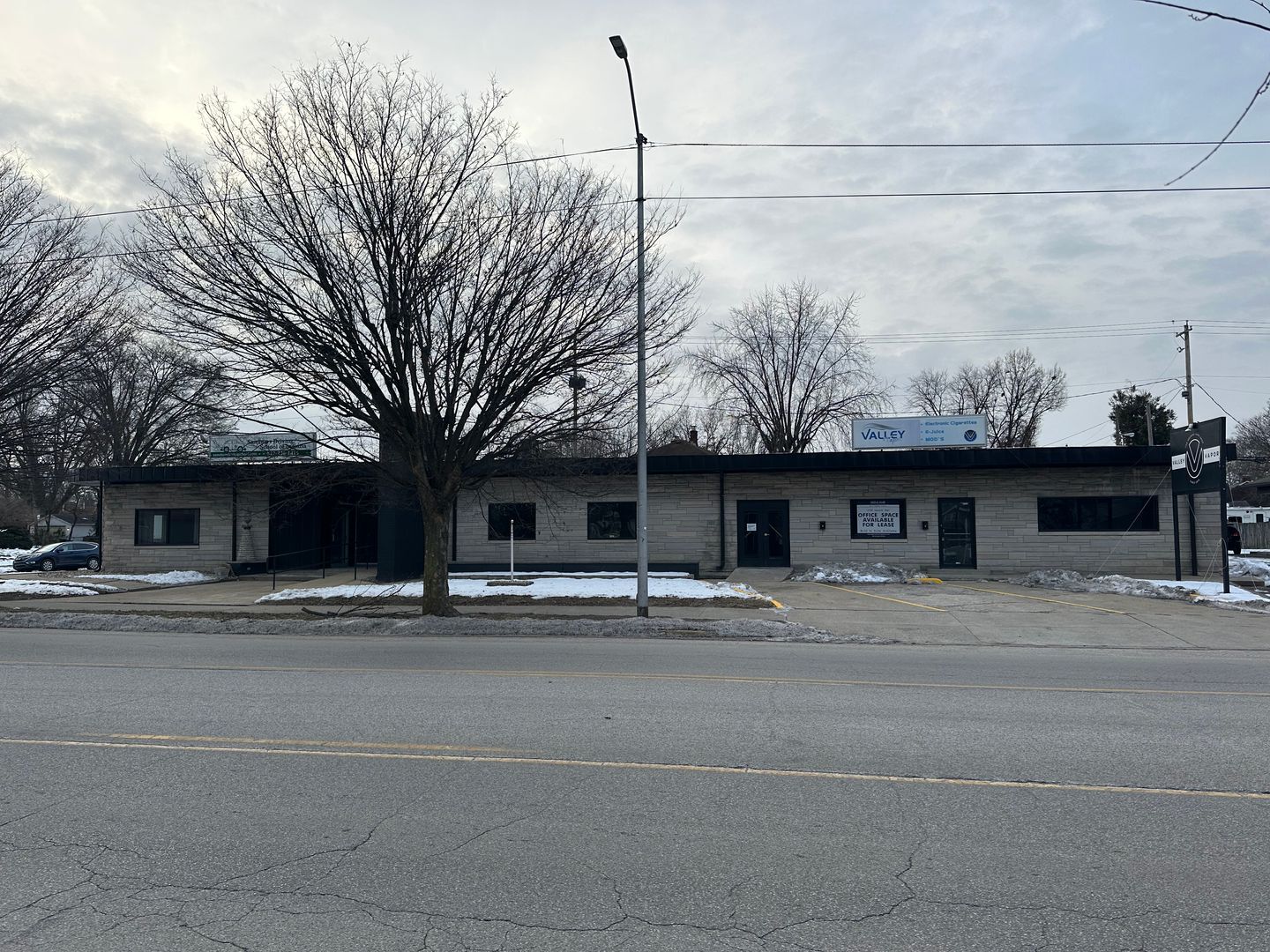 2219 Wabash Ave, Terre Haute, IN à louer Photo principale- Image 1 de 4