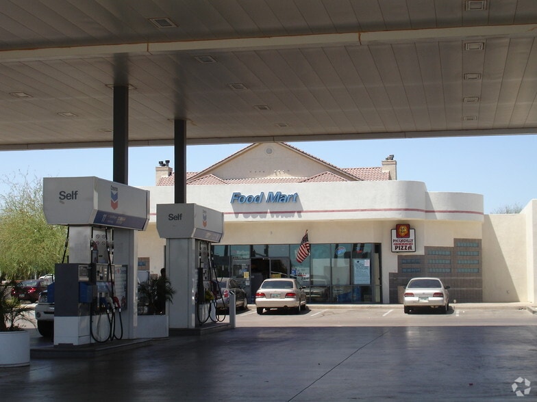 5002 E Chandler Blvd, Phoenix, AZ à louer - Photo du bâtiment - Image 3 de 6