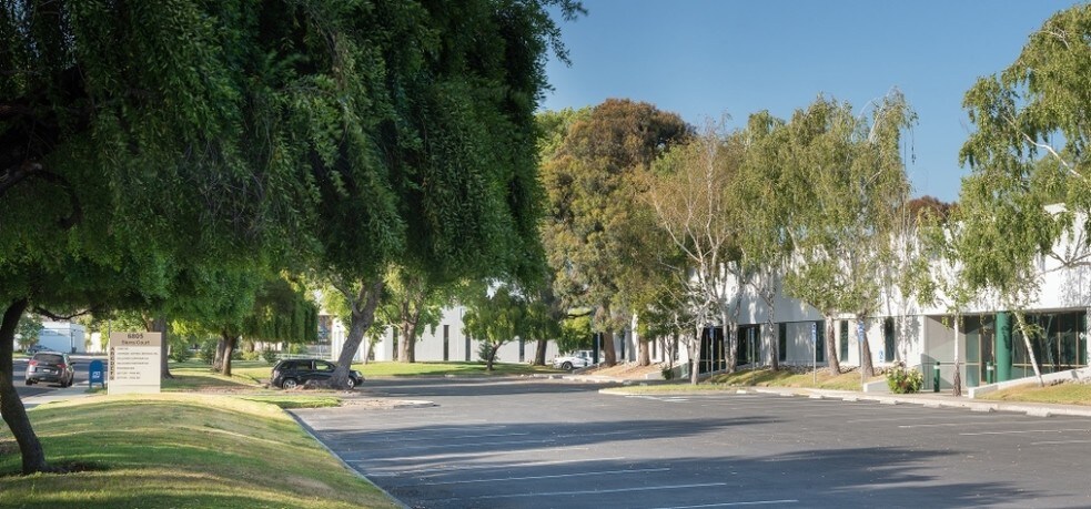 6805 Sierra Ct, Dublin, CA à louer - Photo du bâtiment - Image 3 de 8