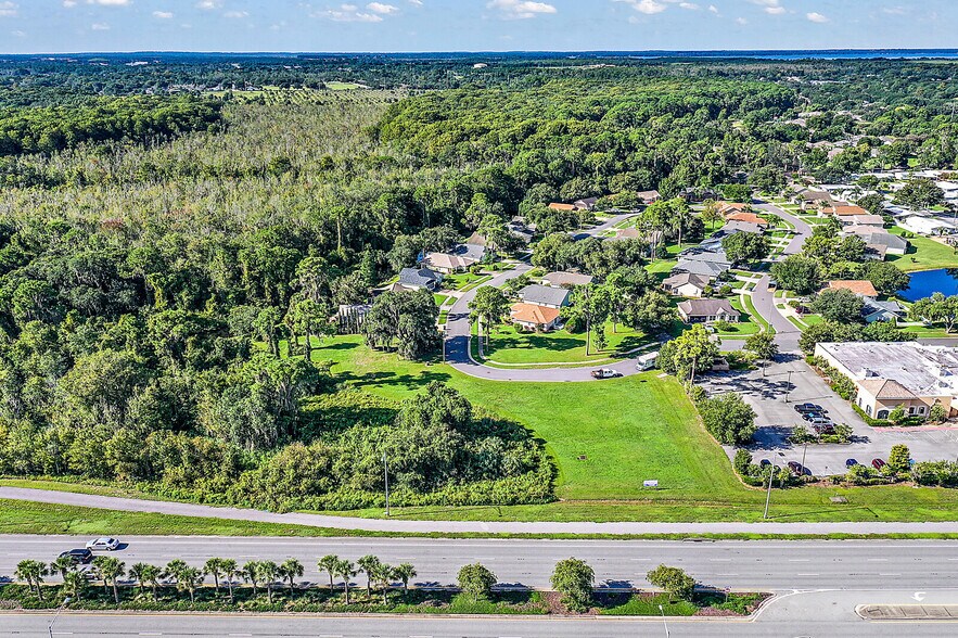 2000 Vindale Rd, Tavares, FL à vendre - Photo du bâtiment - Image 3 de 22