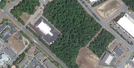 Atlee Commerce Blvd, Ashland, VA à louer - Photo principale - Image 1 de 1