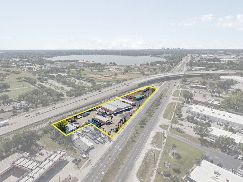 5-Bldg Flex/Warehouse Retail Assemblage portfolio of 3 properties for sale on LoopNet.ca - Building Photo - Image 2 of 60