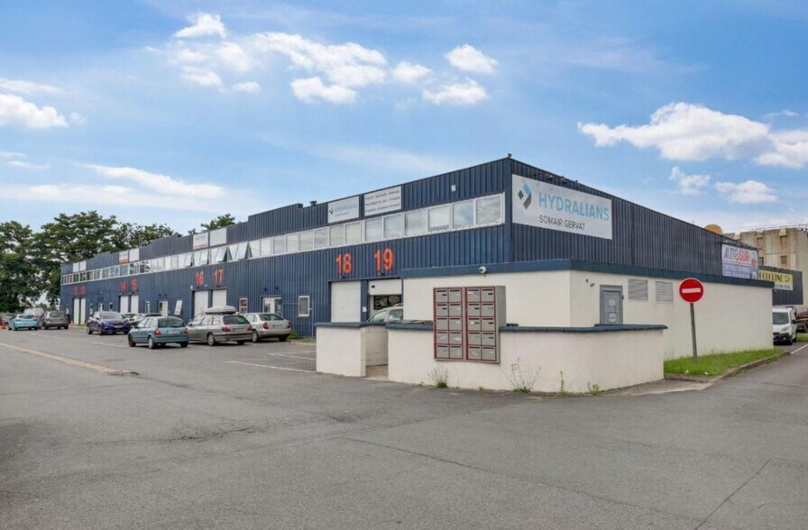 4 Route De Longjumeau, Chilly-Mazarin à louer - Photo du bâtiment - Image 1 de 4