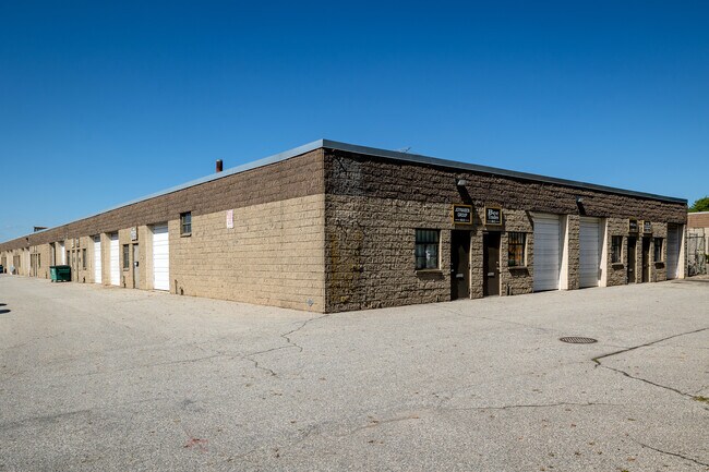 More details for 40 Corbin Ave, Bay Shore, NY - Industrial for Lease