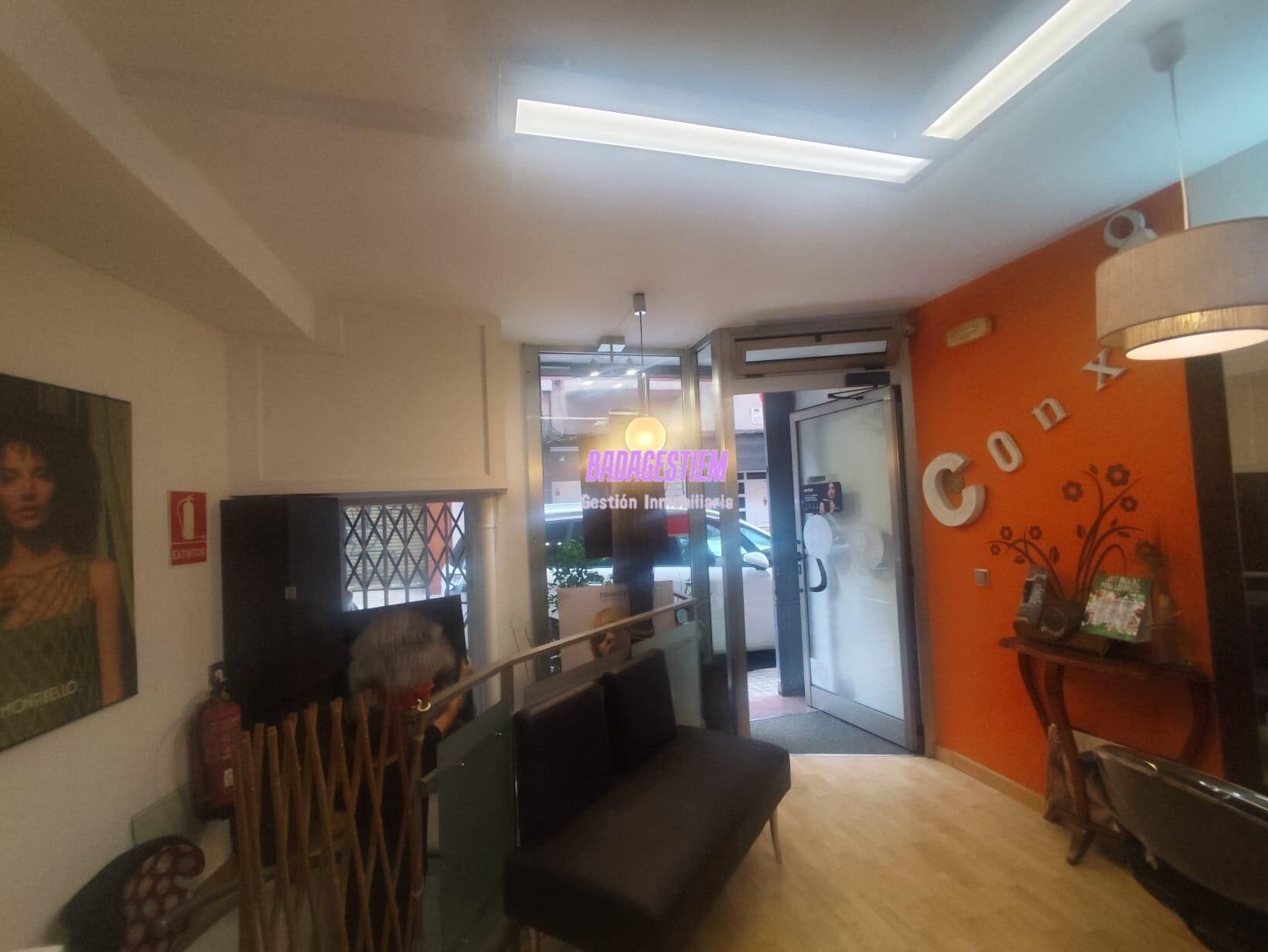 Commerce de détail dans Badalona, Barcelona à louer Photo intérieure- Image 1 de 9