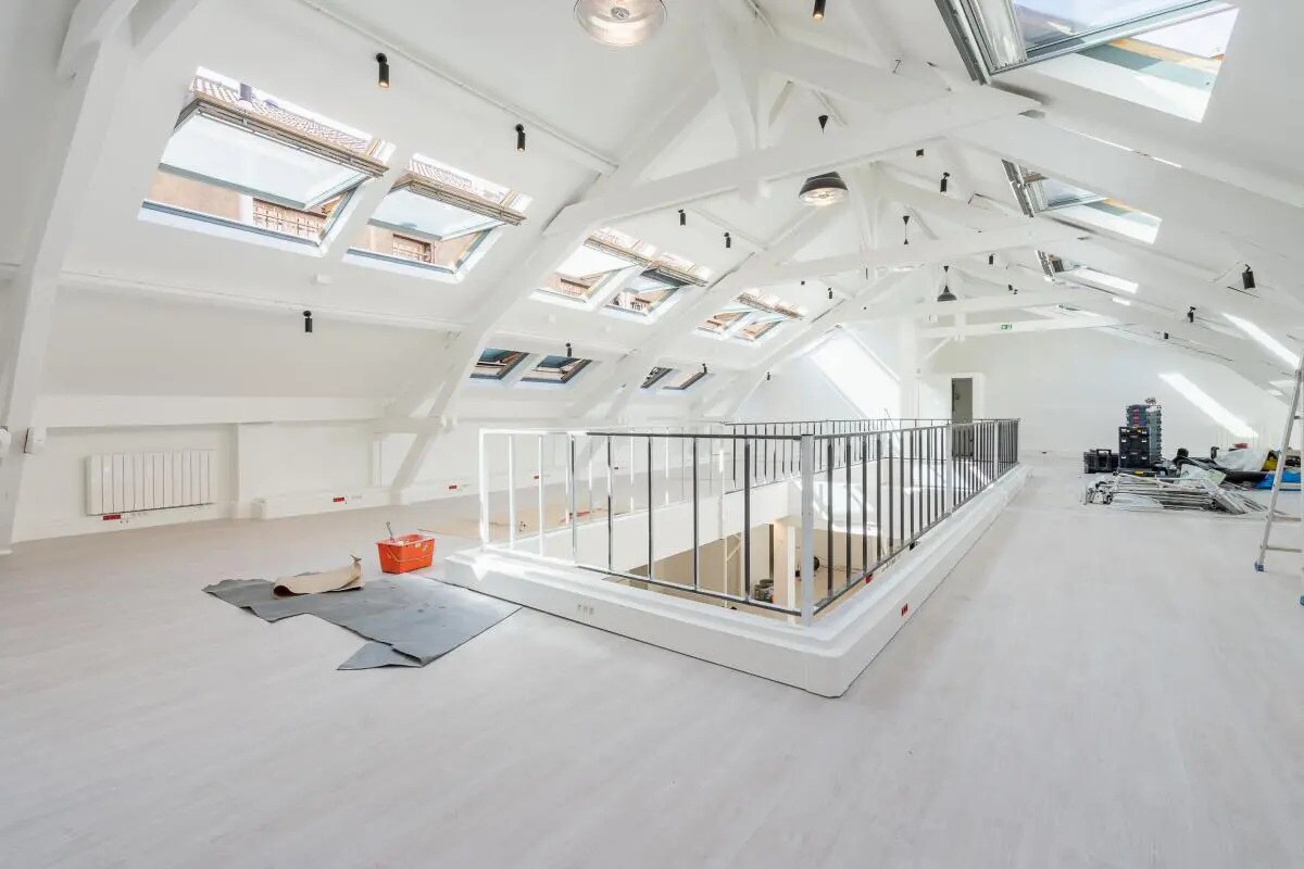 8 Rue Juliette Dodu, Paris for lease Interior Photo- Image 1 of 9