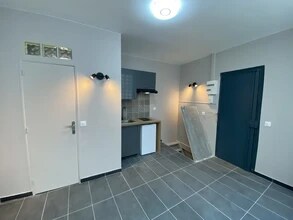 34 Rue De La Croix Saint-Simon, Paris for lease Interior Photo- Image 2 of 3