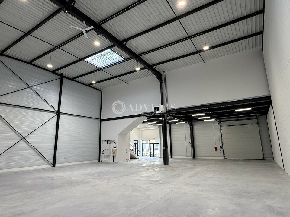 Flex in Gretz-Armainvilliers for sale Building Photo- Image 1 of 6