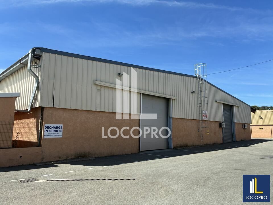 Industrial in Le Muy for lease Building Photo- Image 1 of 13