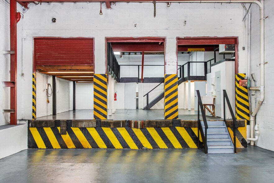 124 Johnson St, Newark, NJ à vendre - Photo du bâtiment - Image 3 de 23