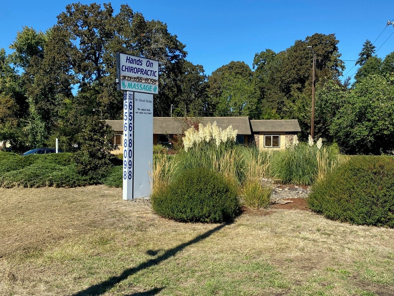 13033 SE Rusk Rd, Portland, OR for lease - Building Photo - Image 3 of 12