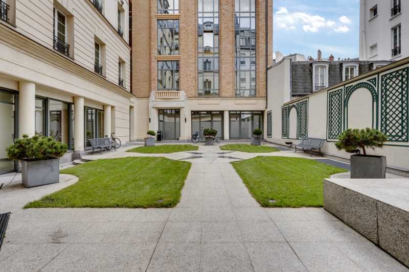 37 Rue De Liège, Paris for lease - Building Photo - Image 2 of 11