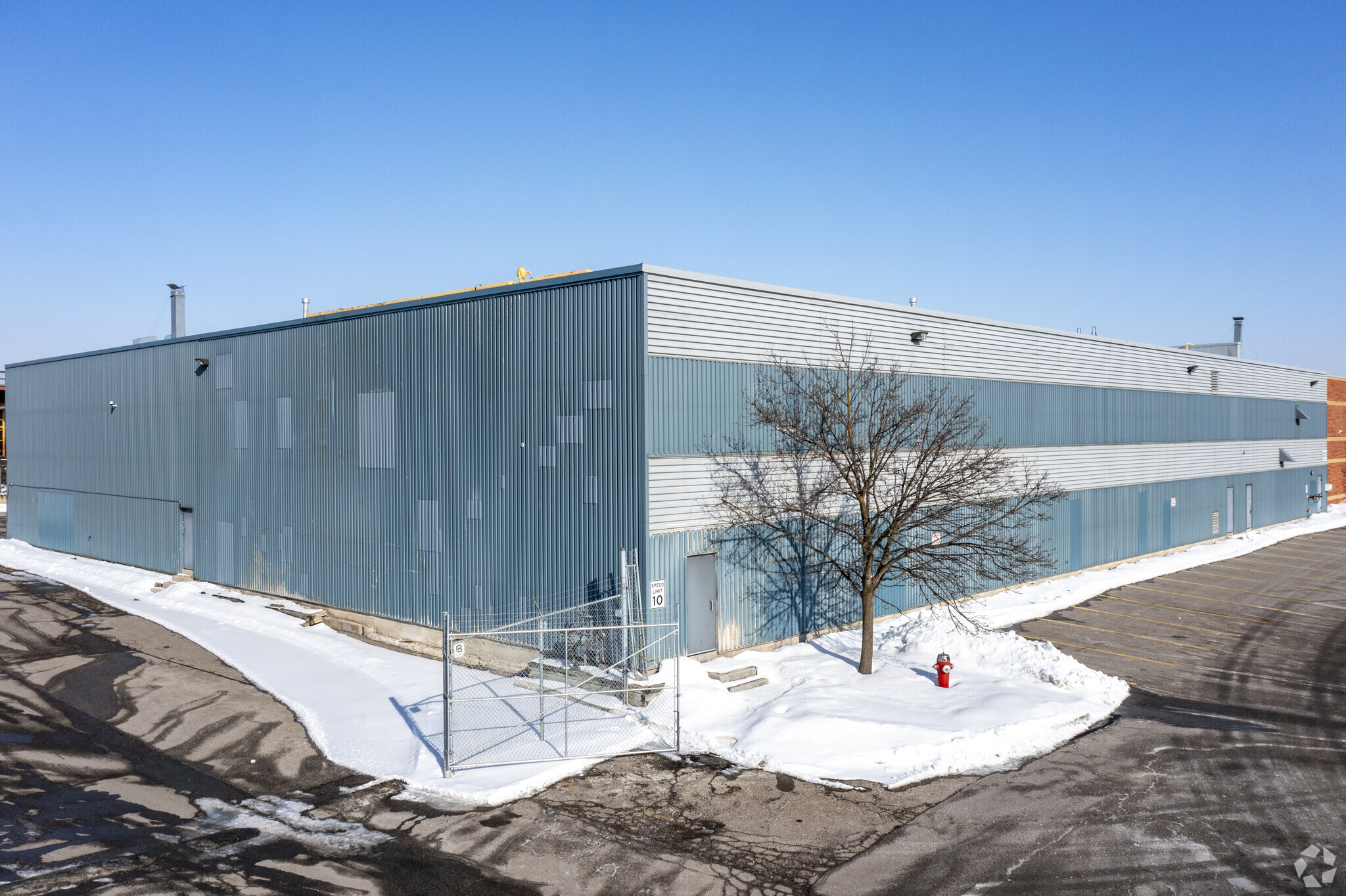2130 Williams Pky, Brampton, ON for lease Primary Photo- Image 1 of 5