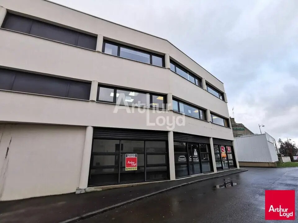Office in Cesson-Sévigné for lease Building Photo- Image 1 of 5