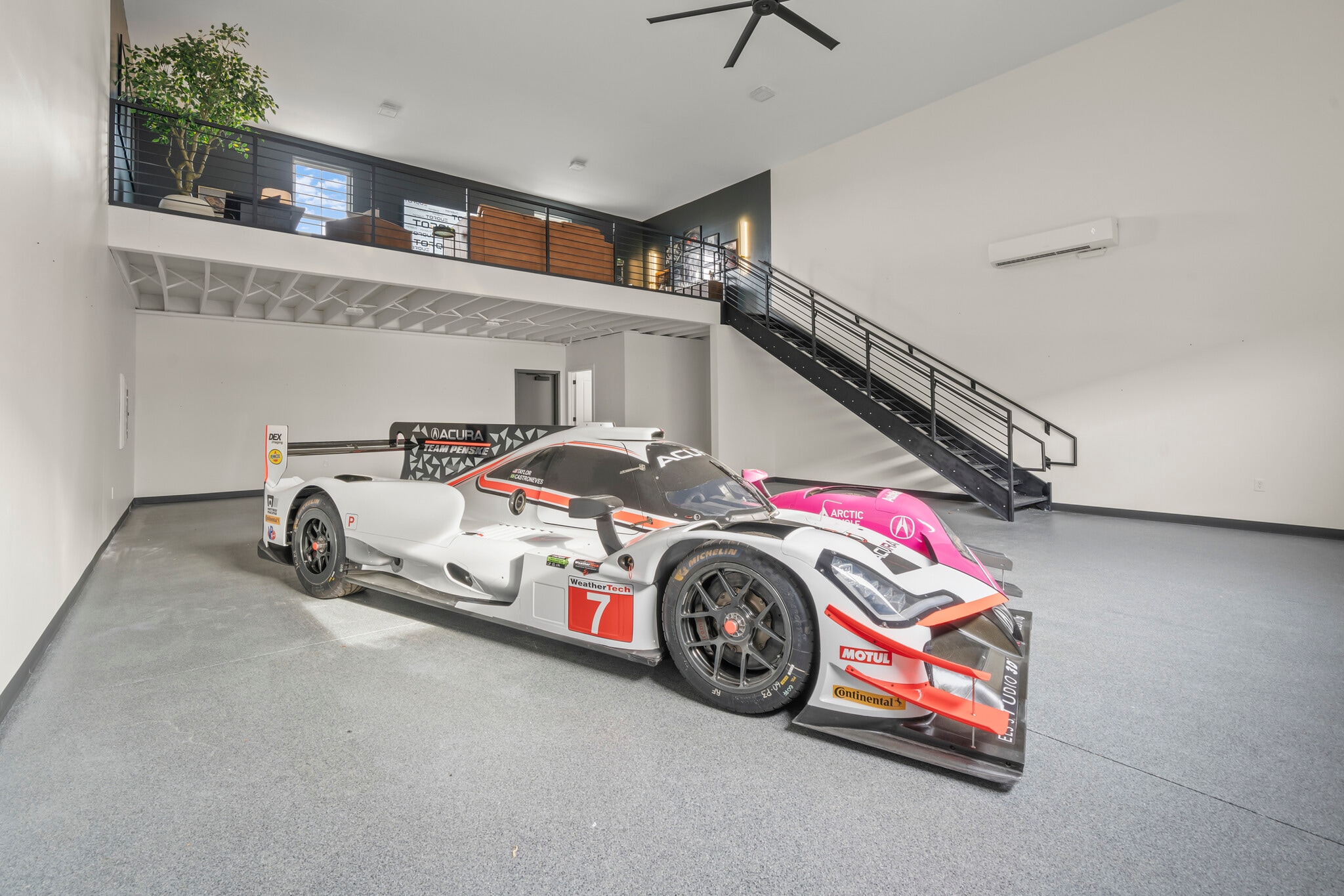 4477 34th Ave, Cincinnati, OH à vendre Photo principale- Image 1 de 15