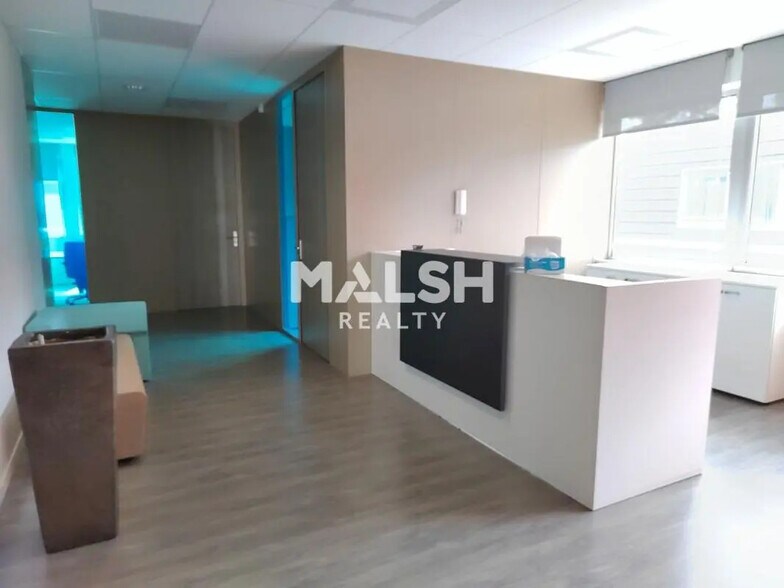 Office in Limonest for lease - Interior Photo - Image 3 of 8