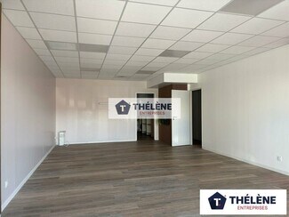 Plus de détails pour Multi-résidentiel à vendre