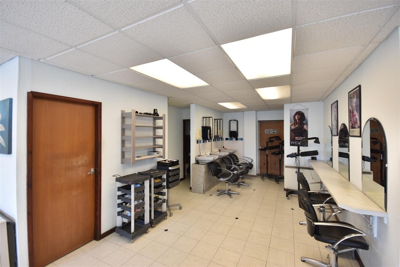 152-160 Hawton Rd, Newark, NTT NG24 4QQ - Unité 152A & 152B -  - Photo intérieure - Image 1 of 3