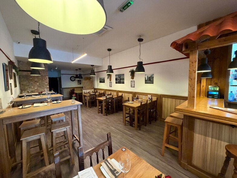 124 Putney High St, London for lease - Building Photo - Image 2 of 7
