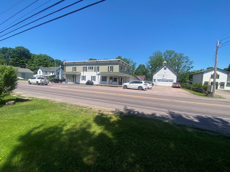 965 Main St, Colchester, VT à vendre - Photo principale - Image 1 de 9